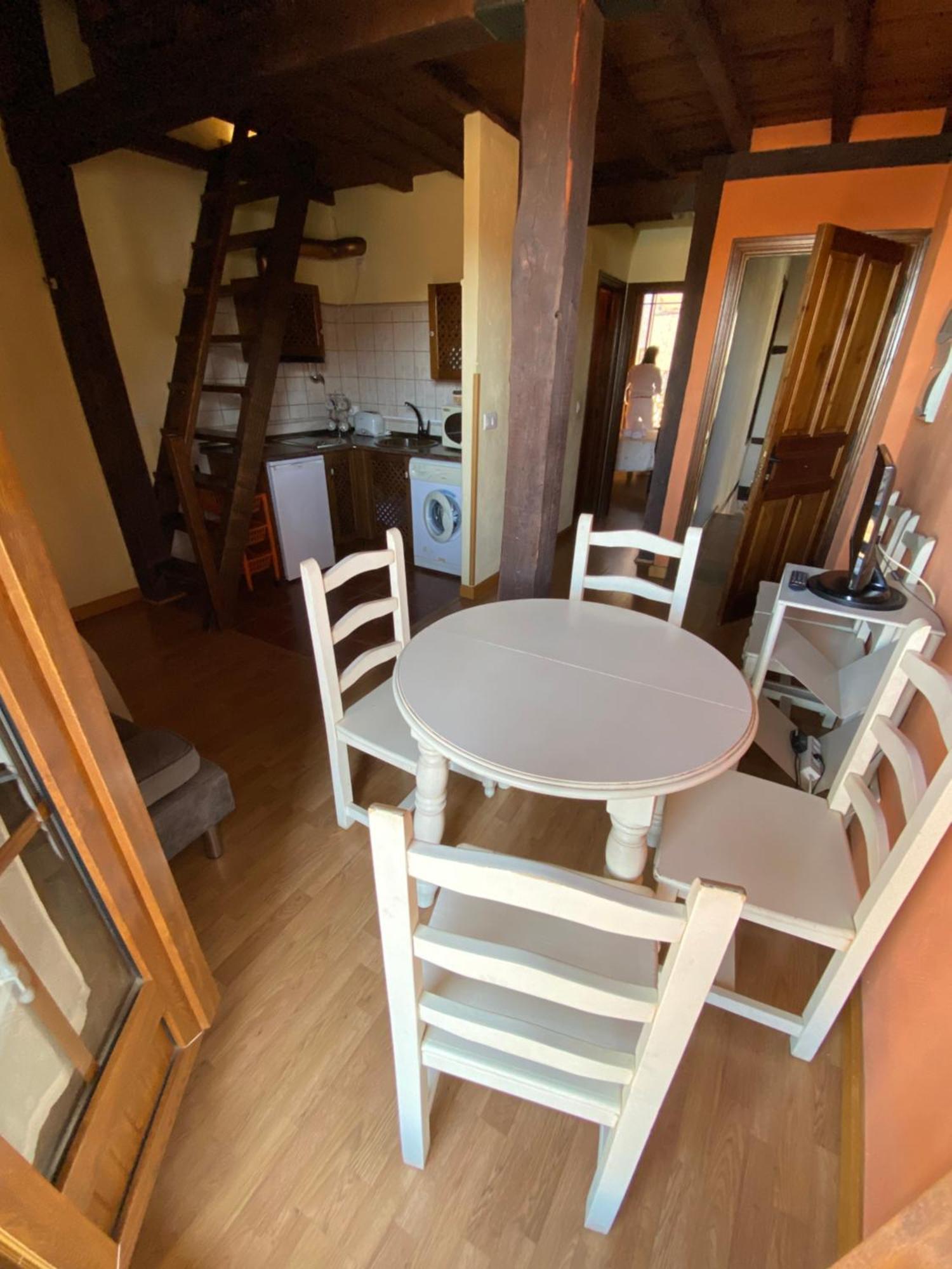 Apartamentos Rurales La Antigua Fonda Candelario Extérieur photo